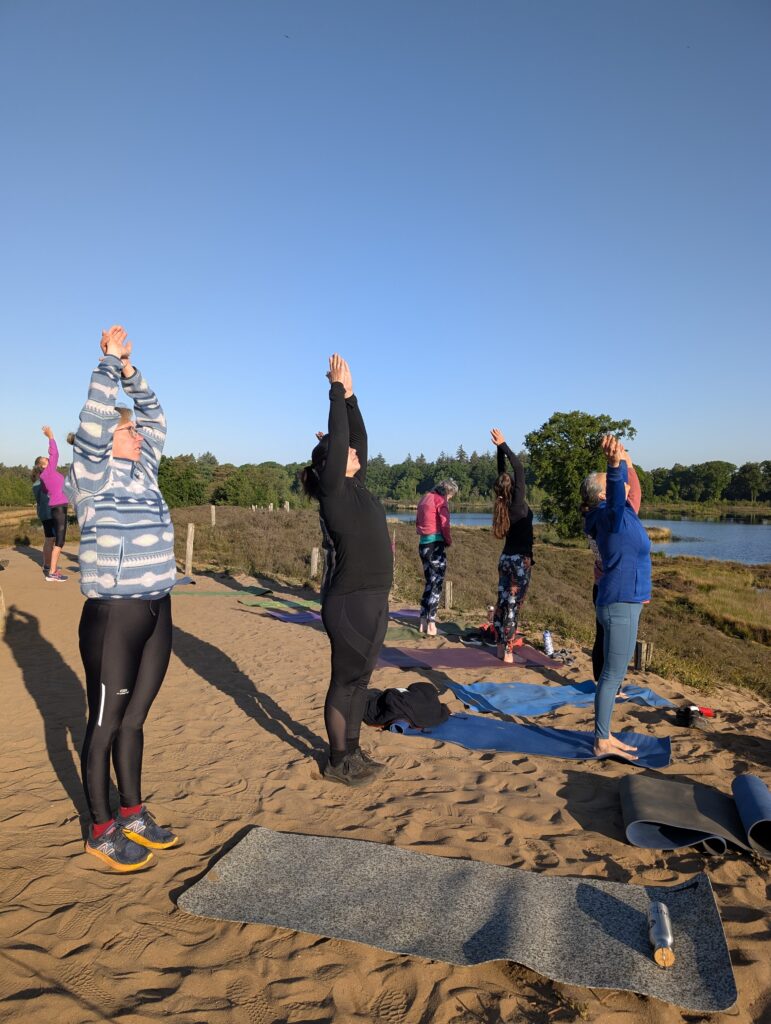 Yoga met uitzicht in de natuur