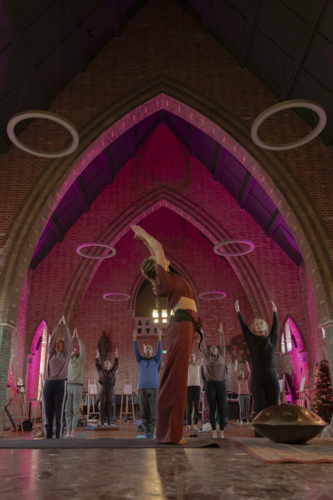 2025 Art of connection Theodorakapel handpan schilderen yoga (23)