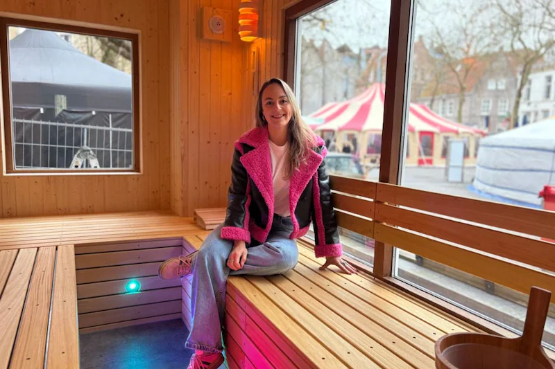 Linda in Slowmote sauna in Zwolle