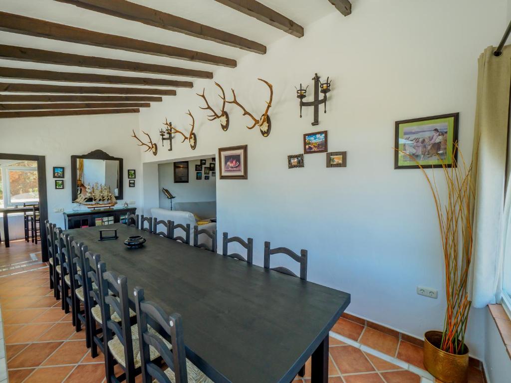 Grote eettafel villa spanje retreat in oktober 2026